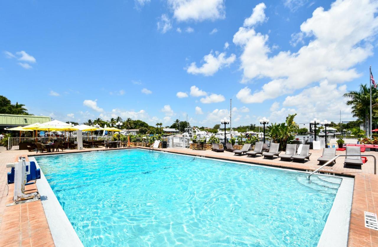 Sarasota Cay Club #612 - Heated Pool, Bunk Beds, Huge Tv, Tiki Bar, More! South Bradenton エクステリア 写真