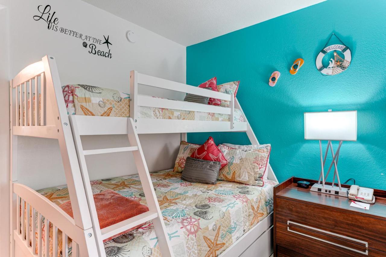 Sarasota Cay Club #612 - Heated Pool, Bunk Beds, Huge Tv, Tiki Bar, More! South Bradenton エクステリア 写真